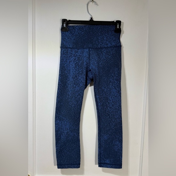 Lululemon Wunder Under Crop in Luxtreme Mineral Deposit Lunar Eclipse Royal - Picture 4 of 4